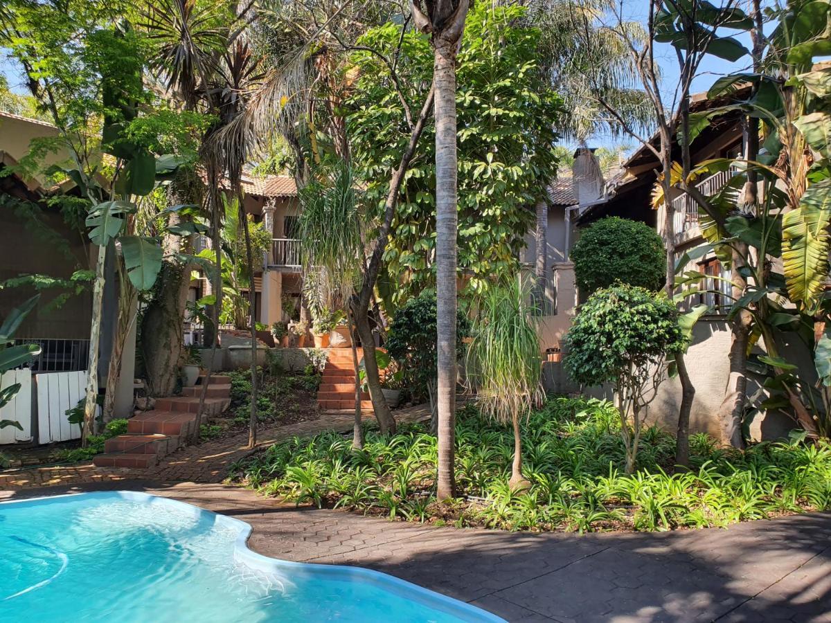 Waterhouse Guest Lodge - Indus Street Pretoria Bagian luar foto